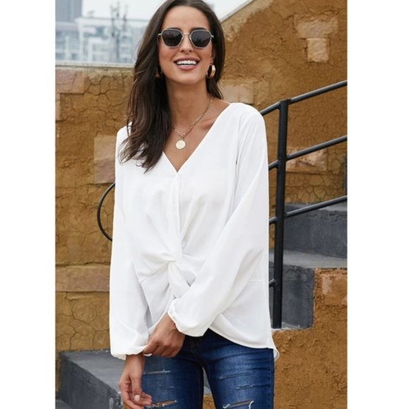 DOWN TO BUSINESS V-Neck Blouse - Off white - Picture 2 of 9